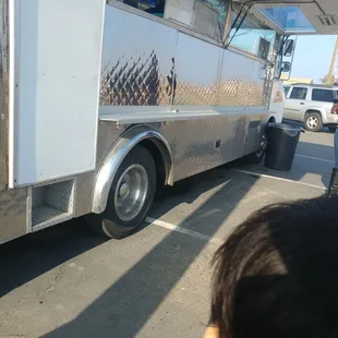Food Truck Sideview (front of liquor store)