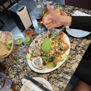 Thumbs up good food and nice peeps