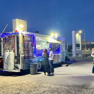 a food truck at night