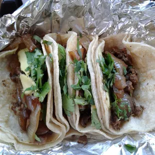 I stoped today for lunch and got asada tacos wow the best