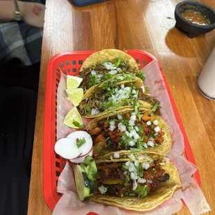Tacos: pastor, asada