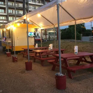 Ben y disfruta de los ricos tacos de taqueria kim-Karina como hechos en casa con tortilla de maíz recién hechas .