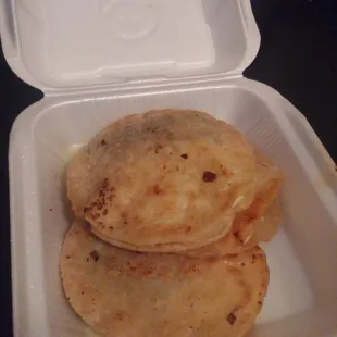 Gorditas queso con rajas