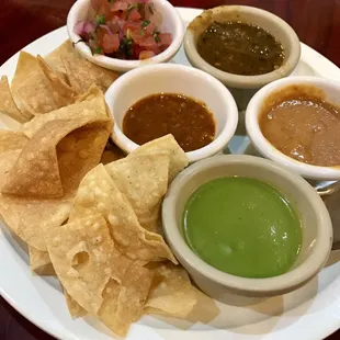 The Salsa pre-meal sampler (complimentary)