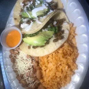 Taco plate   2 Súper tacos with rice and beans