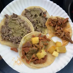 i had asada and Alpastor and a quesadilla with asada but I ate that first lol I like the cheese when it&apos;s melted so sorry no picture.