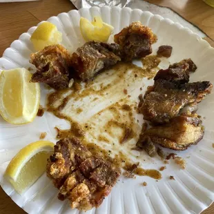 Chicharrones con salsita