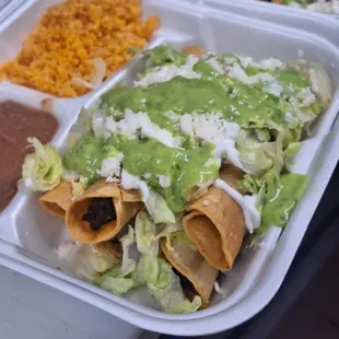 Taquitos dorados