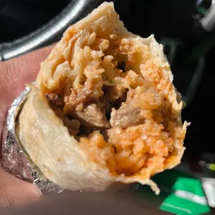 Asada burrito 90% rice amd very little meat for $10 I expected more. Will never return. I won't pay $10 for 50 cents worth of rice.