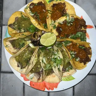 Cachete and asada tacos .