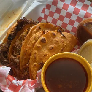 Quesabirria Tacos &amp; Consome