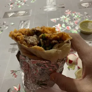 Lengua and cabeza burrito
