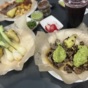 tacoss and guacamole
