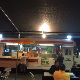 Very busy on a Thursday night. Looks promising... ;)