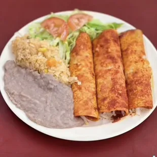 a plate of mexican food