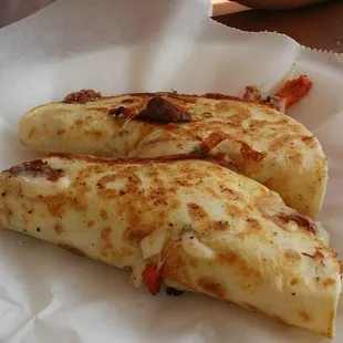 Steak and chicken quesedilla