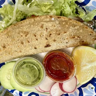 Quesadilla de maíz con carne asada