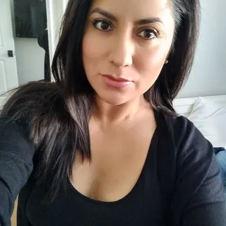 Lidia R.