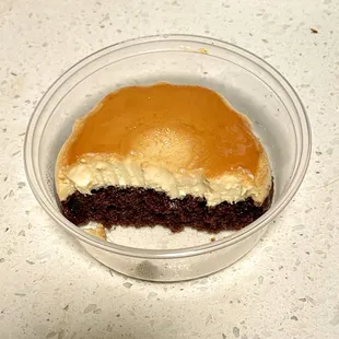 Excellent tasting Chocolate cake with vanilla curd/custard ‍