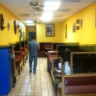sushi and sashimi, interior