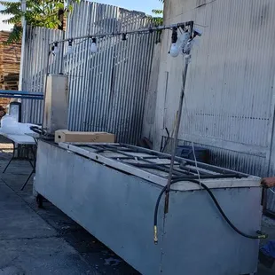 preparando ya el asador pa los tacos