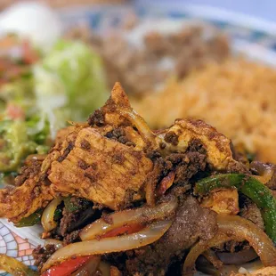 Close up of the Lupita&apos;s Fajitas.