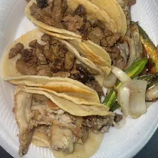 Tacos de asada and tripa