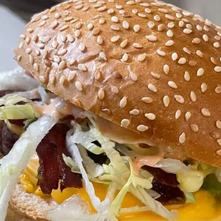 Avacado bacon cheeseburger with xtra thousand island