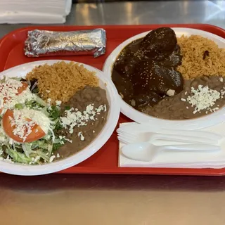 Pollo En Mole Plate