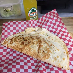 La gringa quesadilla al pastor