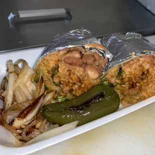 BURRITOS DE ASADA, LENGUA, PASTOR, TRIPA, Y VAPOR