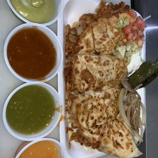 QUESADILLAS DE LENGUA, VAPOR, ASADA, TRIPA Y PASTOR.