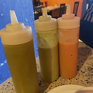 Sauces that come with the tacos