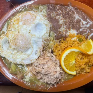 Green chili chilaquiles
