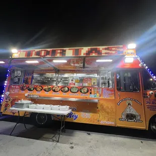 a food truck at night
