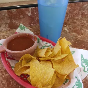 Complementary chips and salsa and limonada ($2)