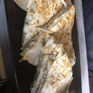 CHICKEN QUESADILLA