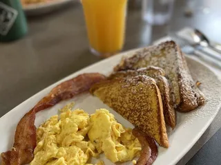 Rey's Little Kitchen