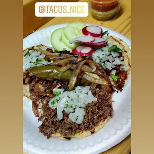 Tacos asada pastor y cabeza