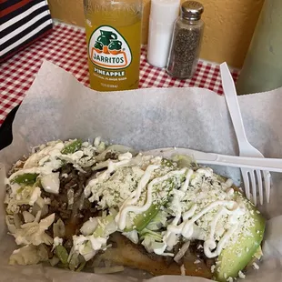 Huarache with pineapple jarritos