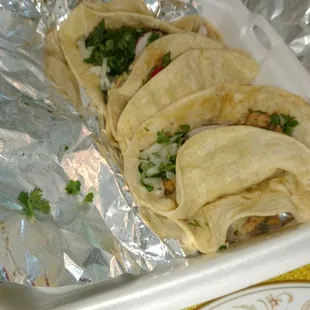 Both steak and one chickie taco...