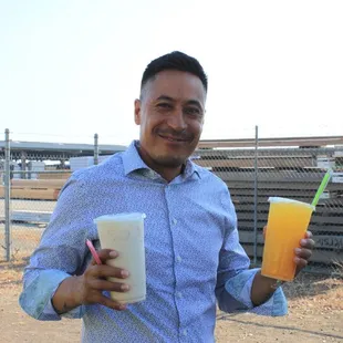 Happy customer enjoying his drinks  Photos by A.A.Serrano.Photography on ig