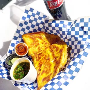 Quesadilla de Birria