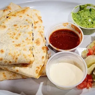 a plate of mexican food