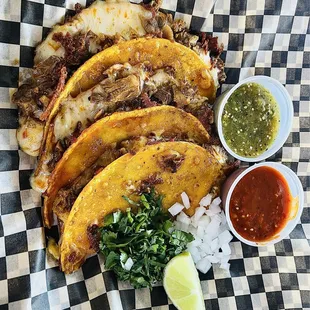 One order of quesabirria.