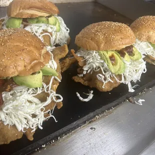 Cemitas de Milanesa de pollo (chicken Milanese)