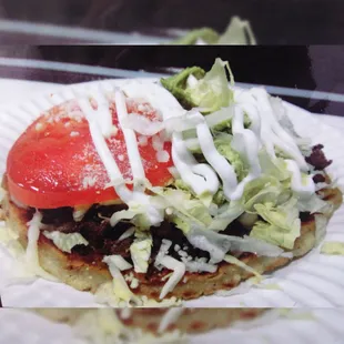 Sopes  asada, pollo, chorizo, al gusto etc