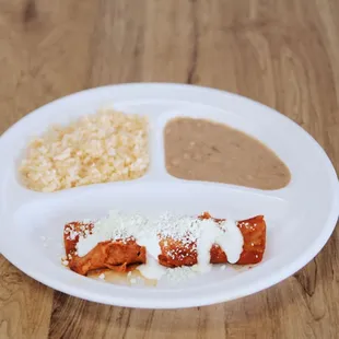 a plate of mexican food