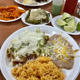 a plate of mexican food