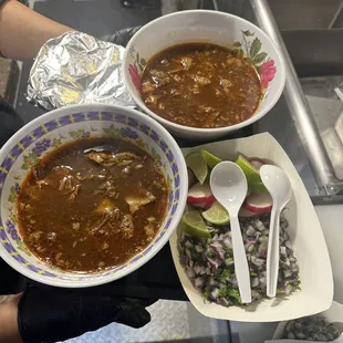 Plato de birria de res